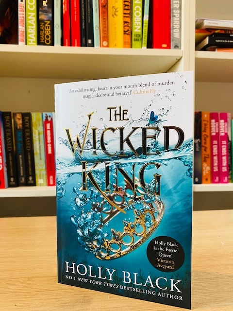 The Wicked King (The Folk of the Air #2) by Holly Black The Wicked King (The Folk of the Air #2) by Holly Black